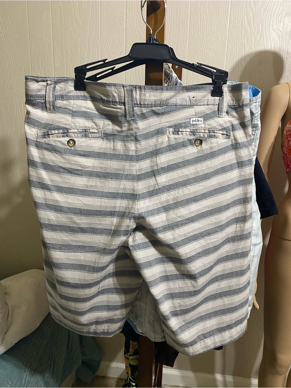 PD&C casual shorts - Picture 2 of 3